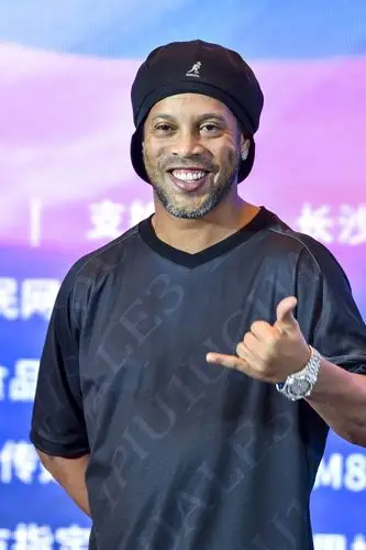 塑造了他的
